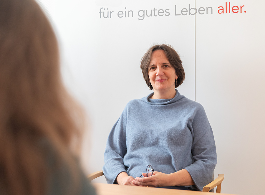 Leitete gemeinsam mit Karina Schröer vom Amt für Schule und Bildung der Erzdiözese Wien die Konferenz: die Bereichsleiterin für Bildung und Ordensschulen der Österreichischen Ordenskonferenz, Marie-Theres Igrec. / ÖOK/emw Leitete gemeinsam mit Karina Schröer vom Amt für Schule und Bildung der Erzdiözese Wien die Konferenz: die Bereichsleiterin für Bildung und Ordensschulen der Österreichischen Ordenskonferenz, Marie-Theres Igrec.