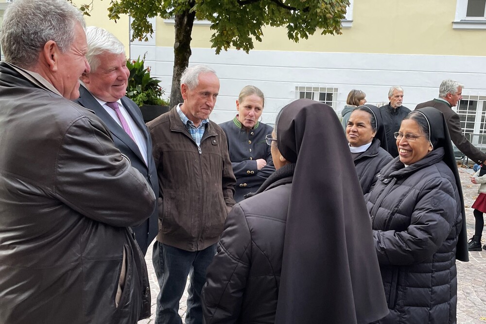 Agape nach dem Festgottesdienst