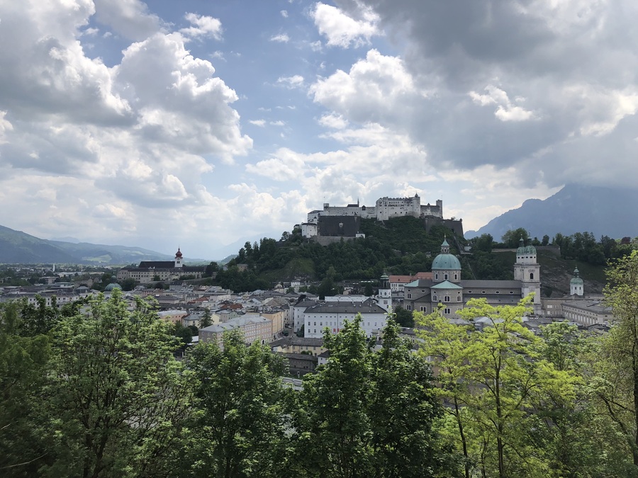 Das Kapuzinerkloster Salzburg öffnet unter anderem seine Panoramaterrasse.