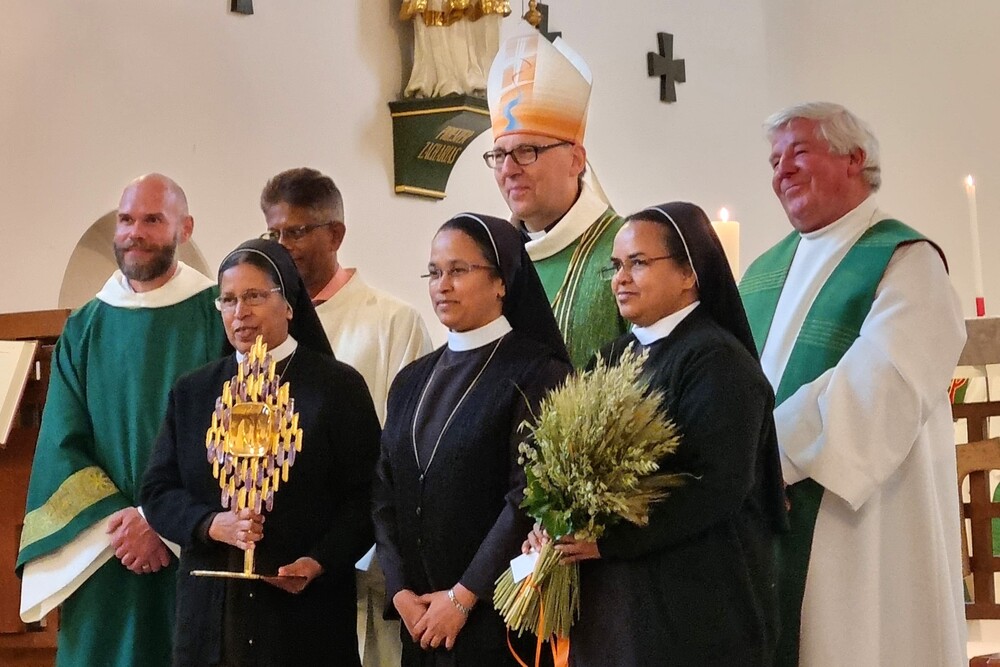 Gruppenfoto in der St.-Anna-Kirche in Reutte