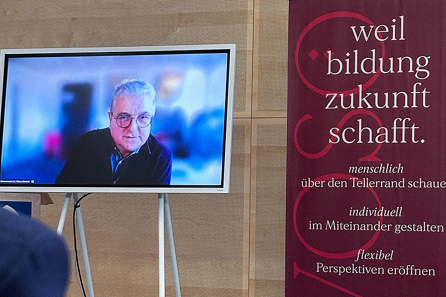 P. Tobias Zimmermann ging in seinem Vortrag unter anderem auf die ignatianische Definition von „exzellenter Bildung“ ein. / VOSÖ P. Tobias Zimmermann ging in seinem Vortrag unter anderem auf die ignatianische Definition von „exzellenter Bildung“ ein.