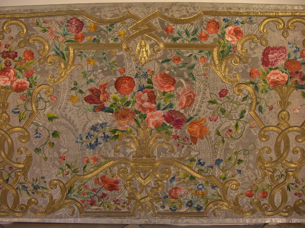 Abb. 9: Antependium Point Luisant Ornat, Salesianerinnenkloster Wien / © Ullermann Abb. 9: Antependium Point Luisant Ornat, Salesianerinnenkloster Wien