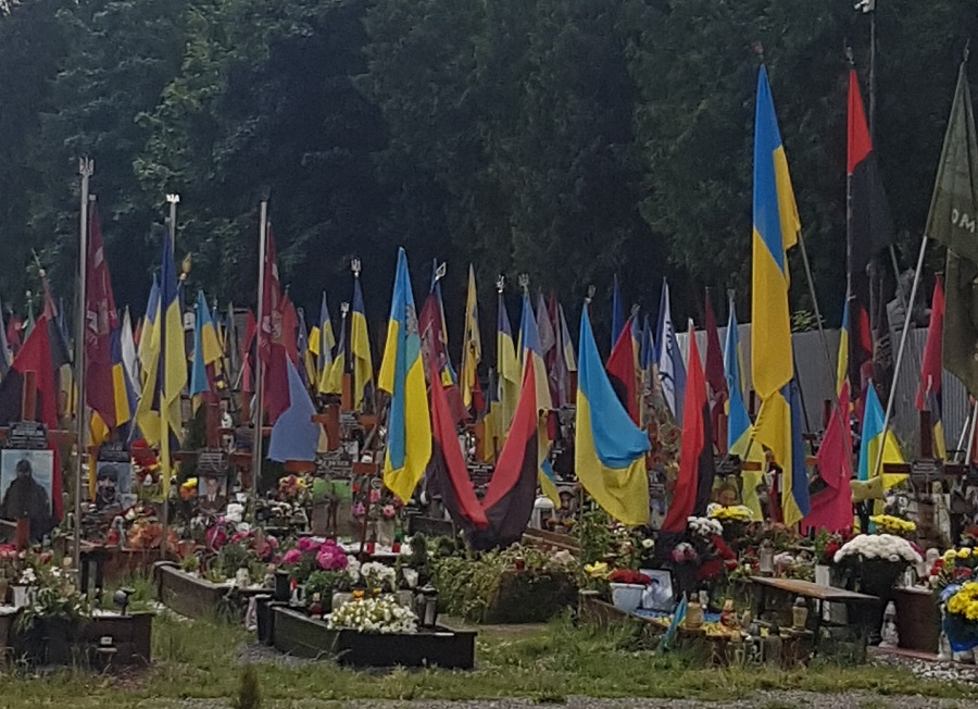 Der Soldatenfriedhof in Lwiw wächst ständig.