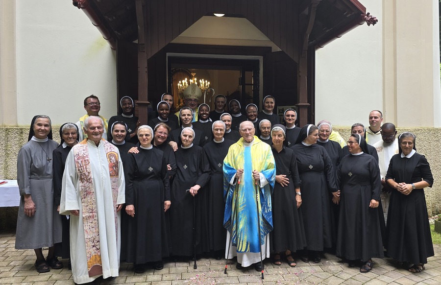 Bischof Wilhelm Krautwaschl feierte am 7. Juli 2024 mit den „Dienerinnen Christi“ ihr 50-Jahr-Jubiläum.