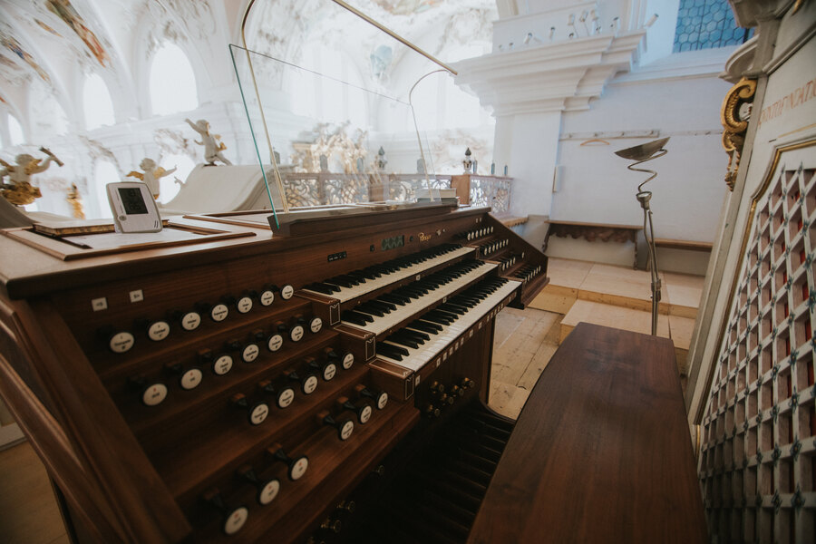 Im Rahmen der „Langen Nacht der Kirchen“ findet im Stift Stams ein Konzert mit Gesang, Klavier und Orgel statt.