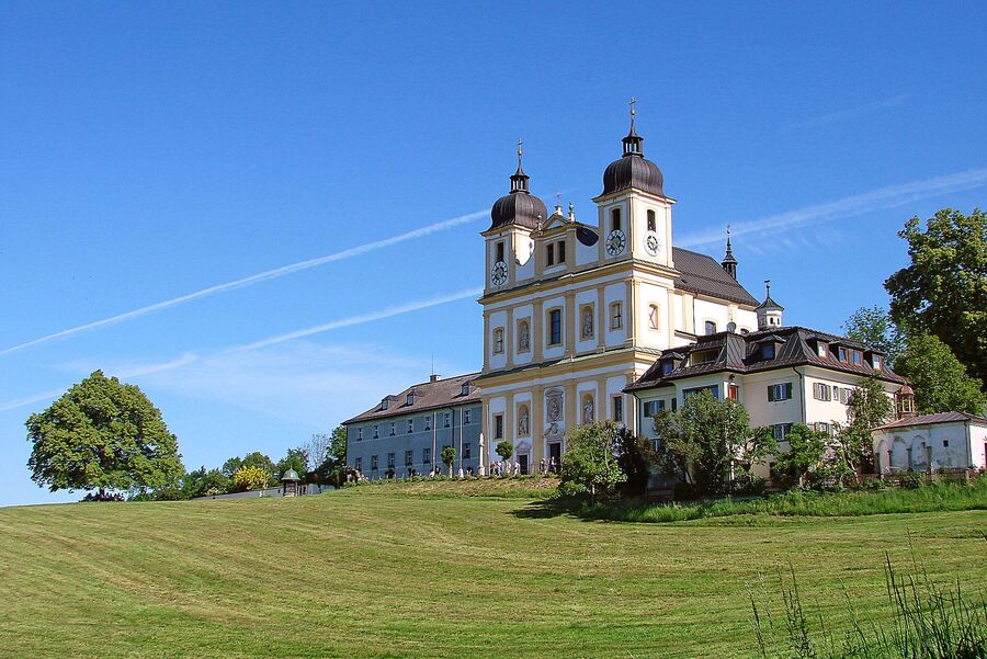 In Salzburg wurde von 8. bis 15. August 2024 das 350-jährige Kirchweih-Jubiläum der Wallfahrtsbasilika Maria Plain gefeiert.                          