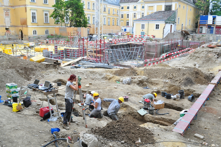 2018 und 2019 wurden im Innenhof des Elisabethinen-Konvents Grabungsarbeiten durchgeführt.