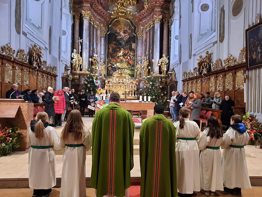 Am 23. Jänner 2025 fand eine Jubiläums-Festmesse anlässlich des 300-Jahr-Jubiläums der Mary-Ward-Schulen Krems statt. / VOSÖ Am 23. Jänner 2025 fand eine Jubiläums-Festmesse anlässlich des 300-Jahr-Jubiläums der Mary-Ward-Schulen Krems statt.